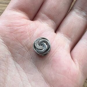 Pandora Sparkly Knot Charm